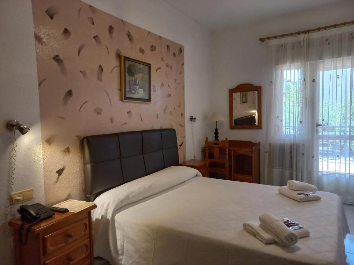 Hotel Rural El Molino Banos De Montemayor Bagian luar foto